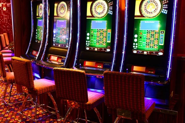 go4bet প্ল্যাটফর্মে ৩-হ্যান্ড ক্যাসিনো হোল্ডেম কার্ড ডিলিং